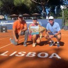 Vicky Jiménez amb el seu pare i l’entrenador.