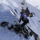 Un esquiador fent freeride a l'estació d'Ordino Arcalís