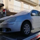 Un dels vehicles abandonats pels contrabandistes.