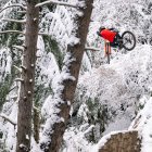 Un biker a Pal Arinsal durant l'hivern