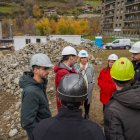 La visita de les autoritats encampadanes a les obres del casal.