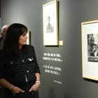 La ministra de Cultura, Juventut i Esports, Mònica Bonell, en la inauguració de l'exposició de Vivian Maier