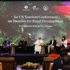 El director de Pas Grau Internacional, Enric Martínez, en un dels panells de la conferència de l'ONU Turisme a Hoi An