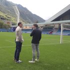 El president, Ferran Vilaseca, i el director esportiu, Jaume Nogués, a l’Estadi Nacional.