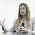 Helena Mas durant una entrevista al Diari.