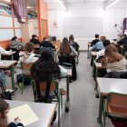 Un moment del dictat nacional a l'escola andorrana de Santa Coloma