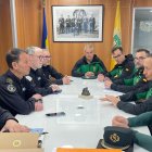 Un moment de la reunió entre la policia i el GREIM de la guàrdia civil