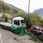 El camió d'assistència del conductor que va morir en xocar contra un edifici baixant del Cortals d'Encamp el febrer del 2024