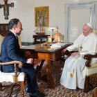 El cap de Govern, Xavier Espot, amb el Papa Francesc, el 20 de desembre del 2023 a la Santa Seu. .