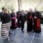 Parolin i autoritats del país.