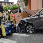 Els dos vehicles col·lidits.