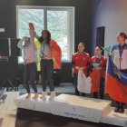 Aran Van Den Eerenbeemt i Mariona Casas celebrant al podi