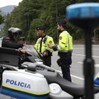 Agents en un control de motocicletes.