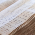 Un dels llibres d'actes recuperats pel Consell General.