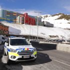 Un cotxe de la policia al Pas de la Casa.