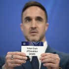 Moment en què surt l’Inter en el sorteig a Nyon.