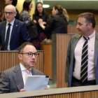 Espot abans del seu discurs
