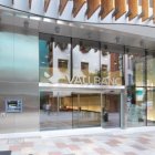 Entrada de la seu de Vall Banc a l’avinguda Carlemany quan existia.