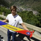 Le Normand amb la bufanda del club.