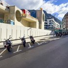 Els estacionaments per a motos al Fener.