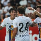 Els jugadors tricolors celebrant el primer gol del partit.