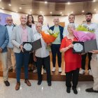 Maria Lobato i Francisco Rojas amb els representants del comú d'Encamp durant l'homenatge.