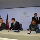 La signatura dels convenis.