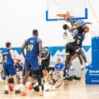 Una acció del partit amistós entre el Barça i el Paris Basketball