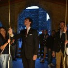 El síndic general, Carles Ensenyat, fent sonar les campanes