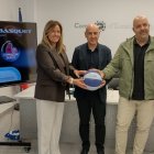 La consellera d’Esports escaldenca, Laura Lòpez, el cònsol menor, Quim Dolsa i el president del MoraBanc Andorra, Gorka Aixàs