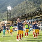 Els jugadors de l’FC Andorra celebrant el triomf davant del Còrdova.