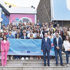 Autoritats i participants en el fòrum.