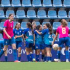 Les tricolors celebren un dels gols, ahir.