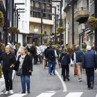 Vianants a la part alta de Meritxell.