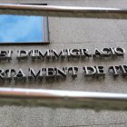 L’edifici del servei d’Immigració.