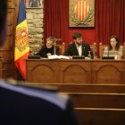 El cònsol major, Cerni Cairat, i la cònsol menor, Sofia Cortesao, durant el Consell de Comú