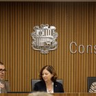 Joan Barrubés, soci d’Antares Consulting, i la ministra d'Afers Socials, Trini Marín, durant la presentació de l'auditoria.