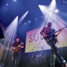 Un grup de música tocant al festival Sona9