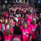 Les samarretes de color rosa van inundar els carrers de les parròquies centrals.
