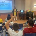 Un taller de prevenció del consum de tabac en alumnes de primera ensenyança.