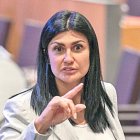 La pregunta la va fer Carine Montaner.