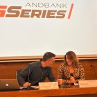 Àlex Bercianos, director del circuit, i Maria Suárez, directora de banca país d’Andbank.