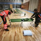 Els voluntaris durant el simulacre.