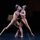 Bernal en un espectacle de dansa amb una ballarina