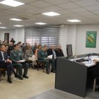 Participants en la jornada "El viatger i la Duana" organitzada per la guàrdia civil de Lleida.
