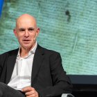 Albert Villaró impartint la conferència sobre el pariatge ahir la nit