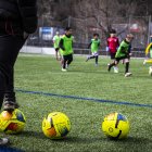 Infants, en un entrenament de futbol