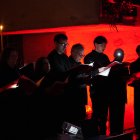 Un moment durant el cant.