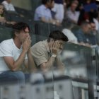 Jaume Nogués i Gerard Piqué, a l’Estadi de la FAF durant el play-off.
