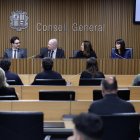 Els ministres Ferré, Casal i Bonell durant la compareixença al Consell General.